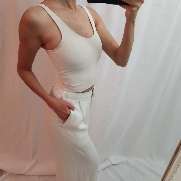 Aritzia Cream Sports Bra - Picture 2 of 7